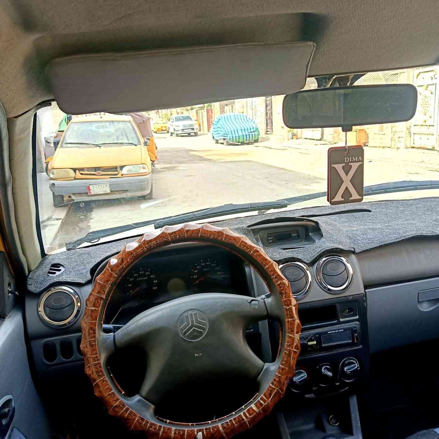 ليالله السلام عليكم ورحمة الله سيارة سايبا موديل ١٤نظيفة كير أو محرك جديد رقم انكليزي بغداد  تخم تاير دوشمة جديدة كشر حلو بدون ضربة السعر ٢٥ ابيها مجال للاتصال على رقم *********** مكان بغداد الشعب حي البساتين رجاء الاتصال فقط للجادين فقط
