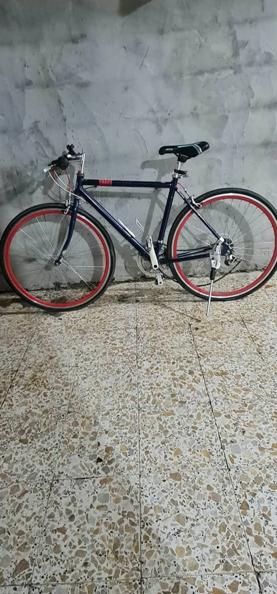 C700 • نظيف • المنيوم