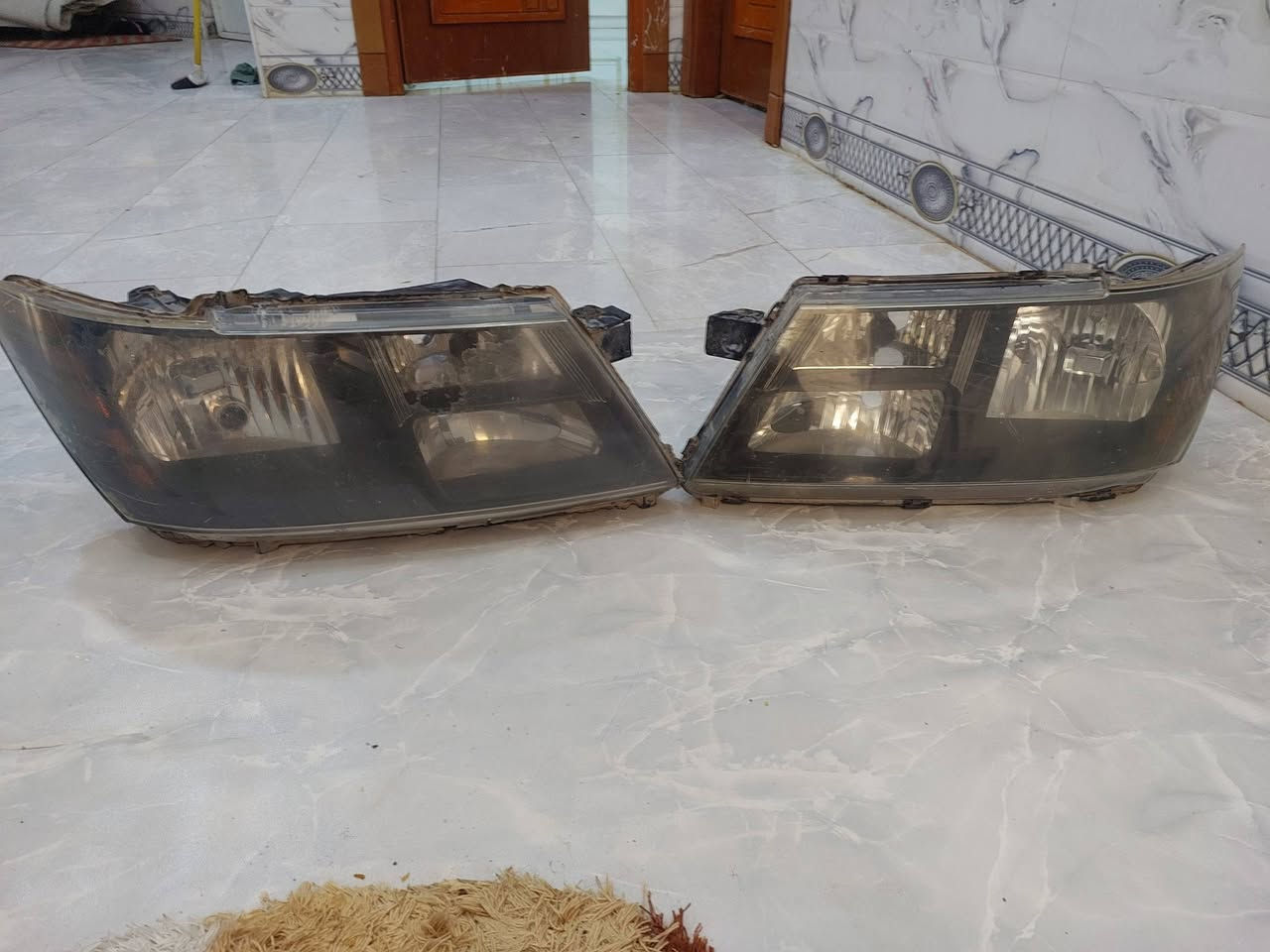 لايتات نص عمر لبيع سعرهن ٦٠ يريدهن هاذه رقمي ***********
