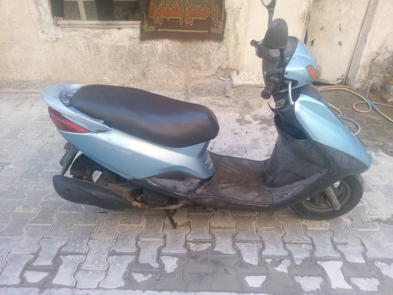 سلام عليكم دراجه ابريز كابريتر لايت فوق مقفوله كفاله عامه للبيع سعر 550 عنوان الزعفرانيه رقم ***********

