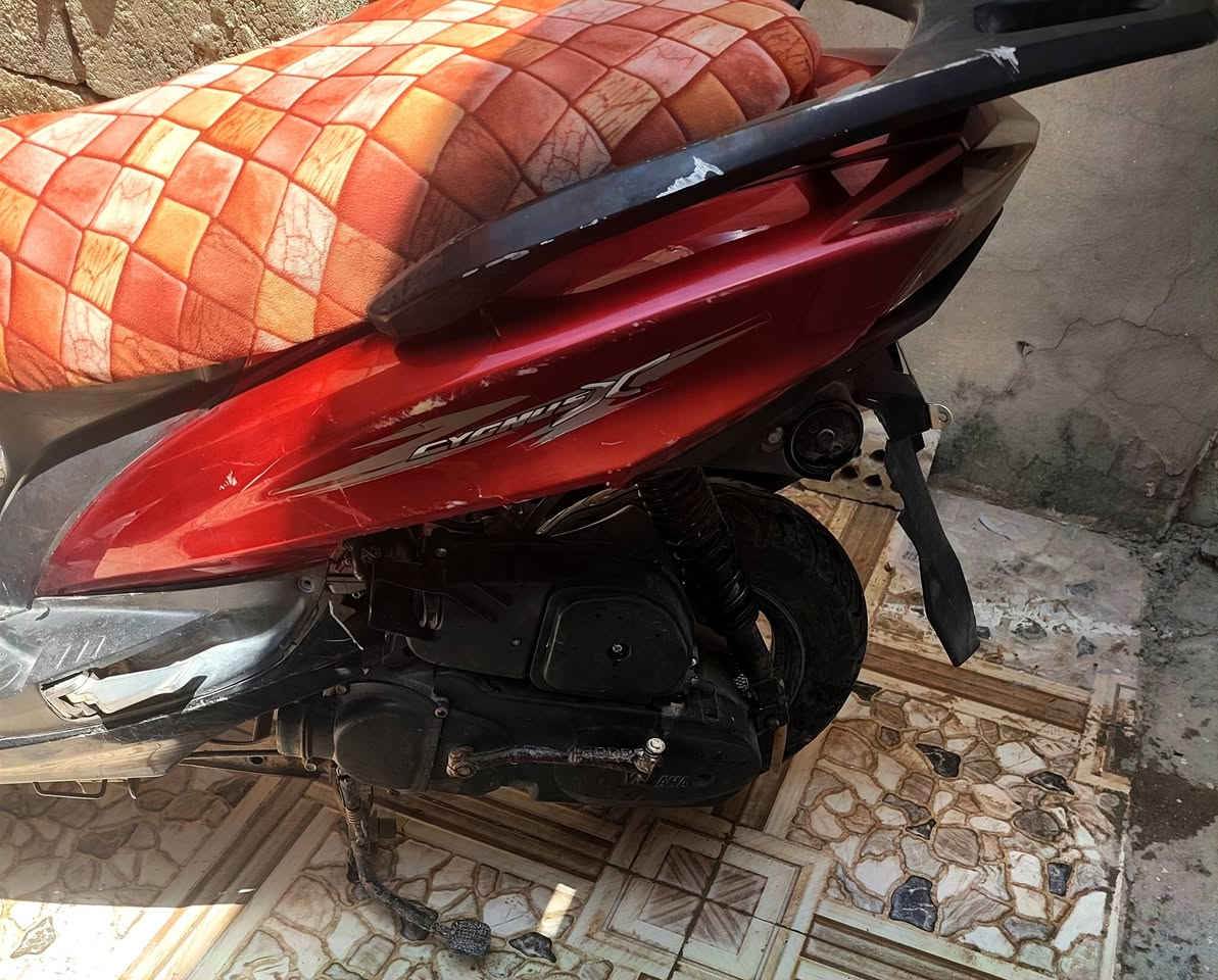 للبيع سكنس محرك ماكس
دراجه كهربائيات كاملة كله شغال كفرات نظيفة 
دراجه ابيعة طافية سعر 225 وبي مجال 
عنوان كربلاء حي العباس
اي استفسار على رقم ***********
