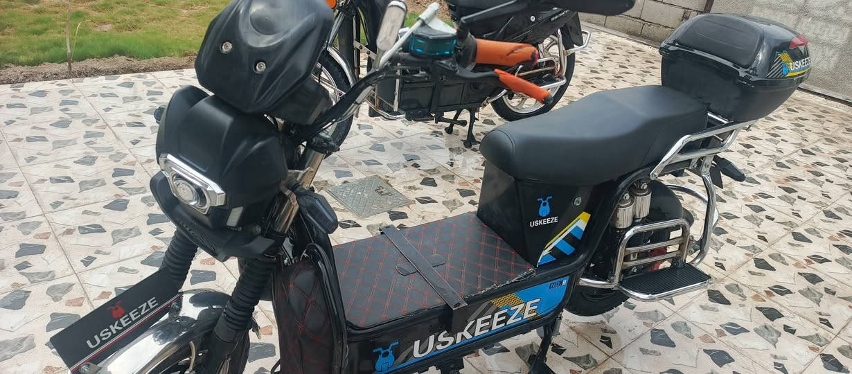 سماطور جبلي نضيف جدا للبيع بطاريات ع لفحص السعر ٤٧٥  هارلي نضيف جدا السعر ٣٧٥ هم نضيف الاستفسار ع رقم ***********
