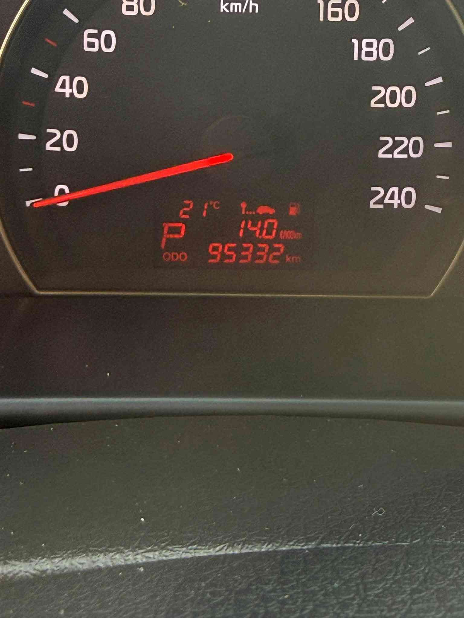 سورنتو ٢٠١٥ • خليجي • ٩٥٠٠٠ كم
