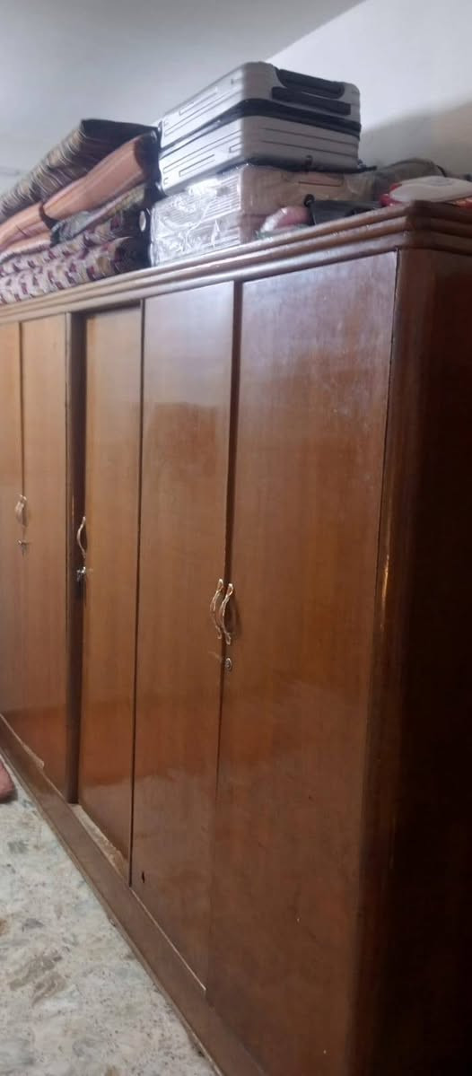 السلام عليكم
غرف نوم صاج تسكام  السعر 350 معه المجال نقص فقط التخت  عنوان النجف حي الوفاء
التواصل مع الرقم ***********
