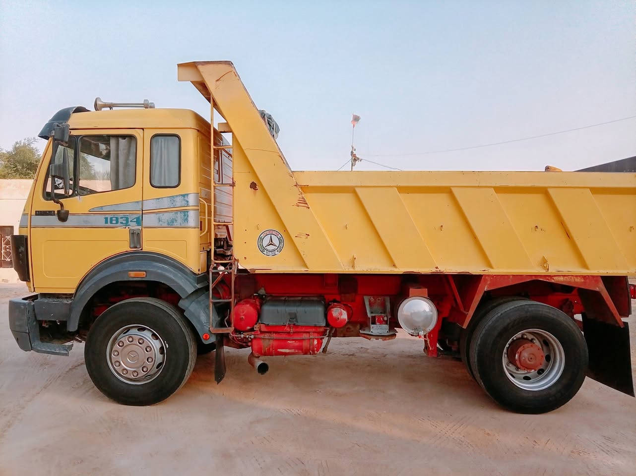 موديل ١٩٩٣ • مكينة ٤.٤ • بغداد
