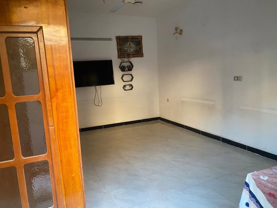 السلامو عليكم بيت للبيع المساحه ٥٠متر واجها ٨ونص نزال ٦ العنوان مخابرات الديوان محله ٨٧٣بسعر مناسب جدن للاستفسار الاتصال عله الرقم ***********
