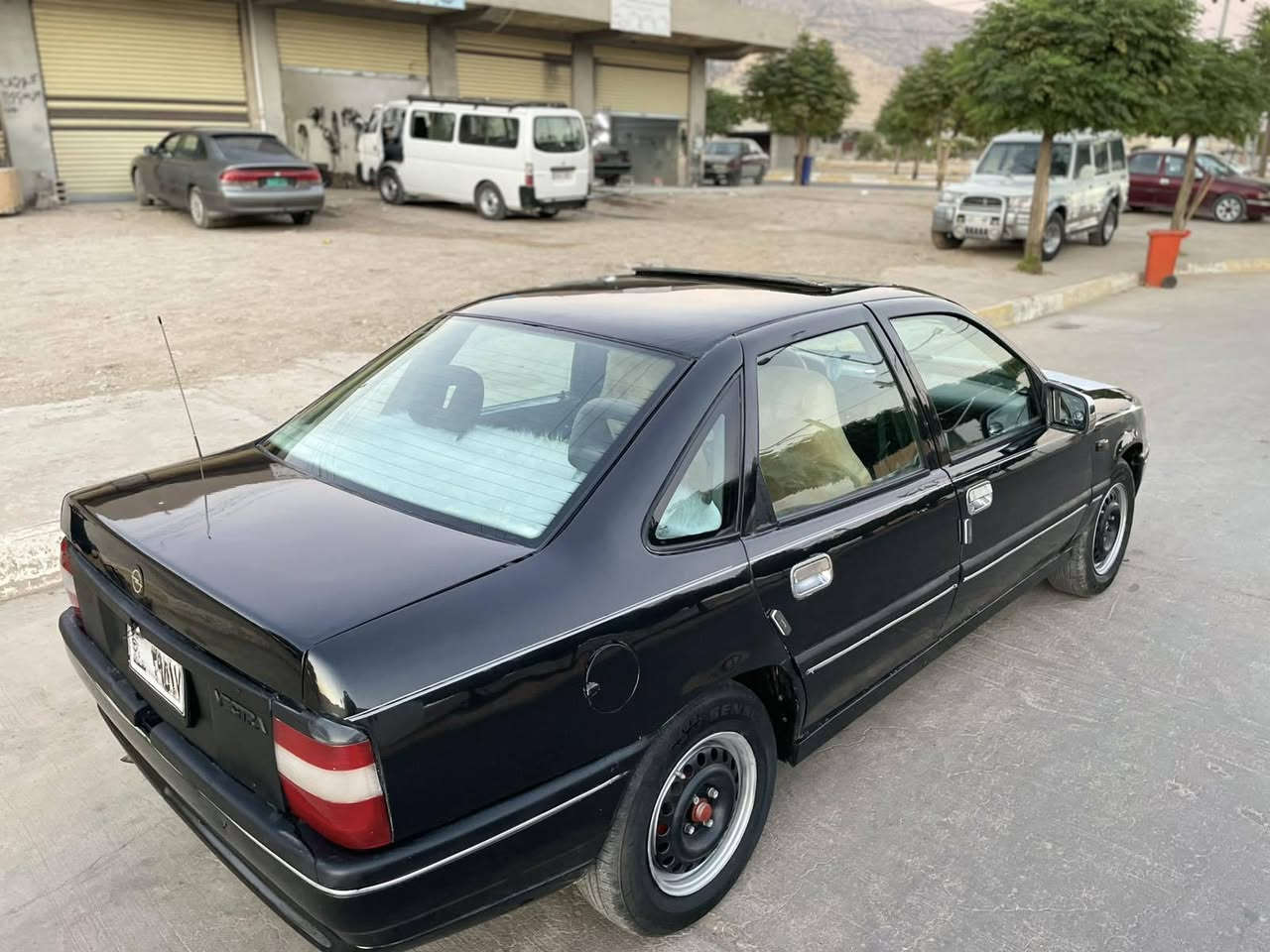 ئوپڵ فیکترا مۆدیل 90 ئاڕم پلاستیک سلێمانی مەکینە 20گێڕوومەکینەو ئینفلۆو. توندوتۆڵی وکارەبای بەشەرت دەعم ولێدراو موس وبڕاوە وخایس  و وەرگەڕانی بەشەرت دەشبول وبەردەرگاو ناوی جوانە تازە چوارتای لۆکی بۆبەستراوە تەنها فروشتن 23گەڵا شوین دەوروبەری ڕانیە ***********فایبەر واتساب رانية, السليمانية
