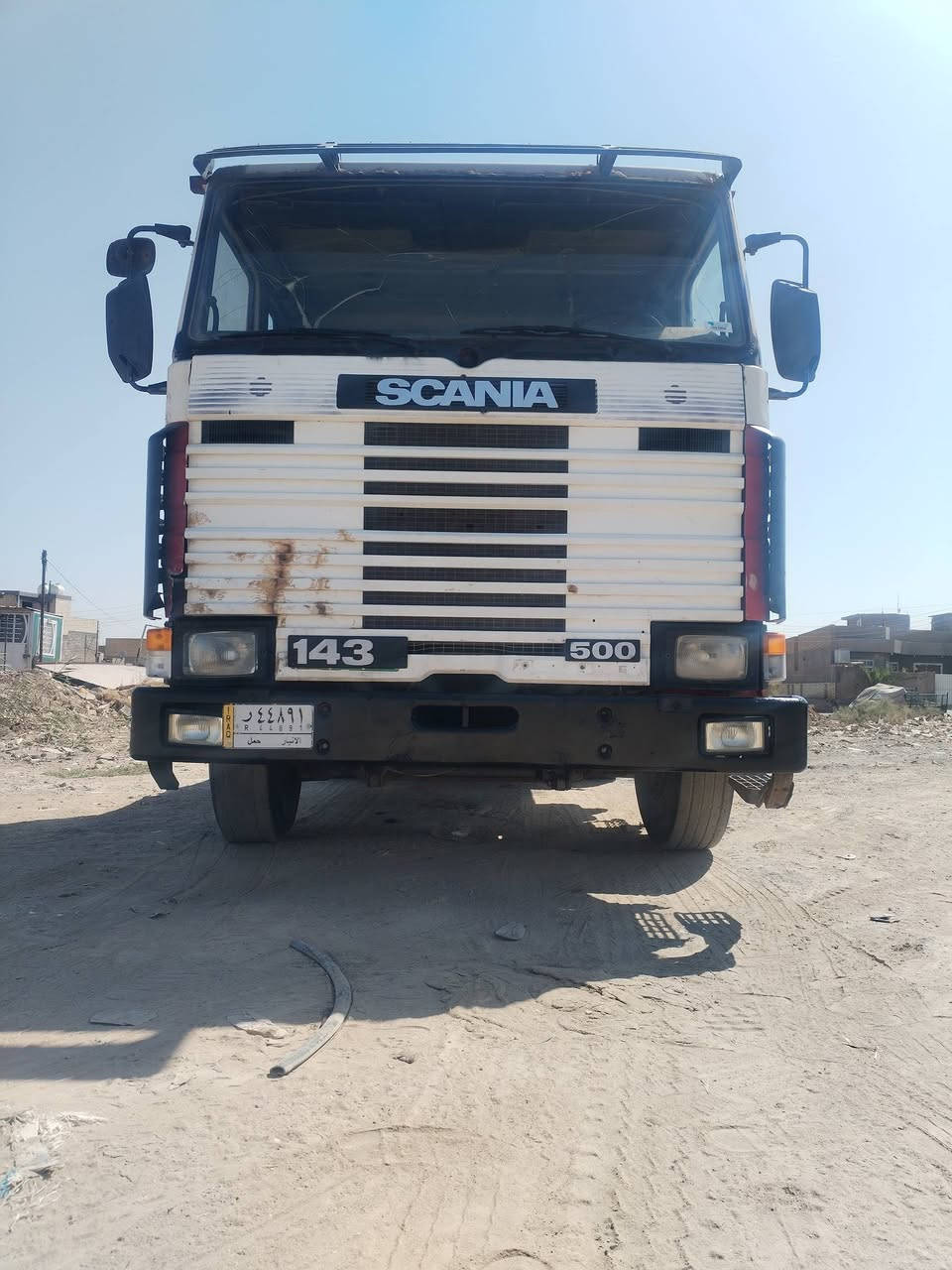 للبيع سكانيا مشلح موديل ٩١ سقف ناصي حجم ١٤٢ رقم انبار مشروع وطني ٣ لوحات سنويه لل٢٧ مرسمه فلات ذات جوانب متحركه ٣محاور مكينه V8 /0/6 مكينه جديده كير ٥ب٥ شاصي ١٠ مكفول علمآ ان سياره سياره مكفوله مكينه وكير واكسل وقماره كله عل الشرط وسعرها قفل ٦٩ ورقه واي استفسار *********** مكانه بغداد المعامل.
