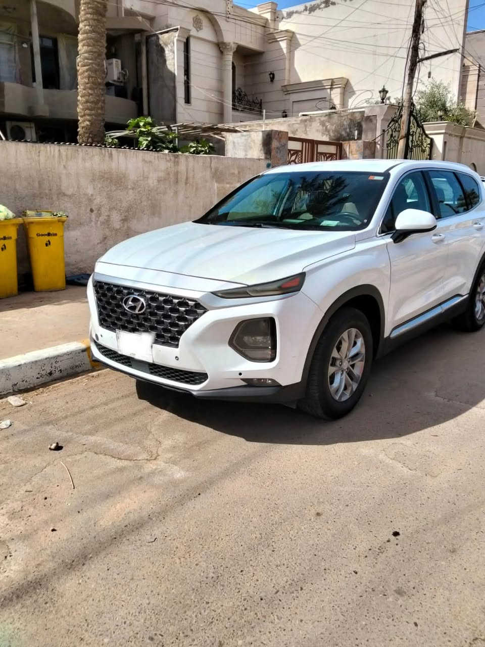 السعر: ١٧٠٠٠ دولار
السلام عليكم للبيع سنتافي 2019 وراد امريكي رقم بغداد باسمي حادث بدون ايرباك حالة السيارة جيدة استعمال شخصي محرك 2.4 Gdi لمعلومات اكثر التواصل مع الرقم ***********
