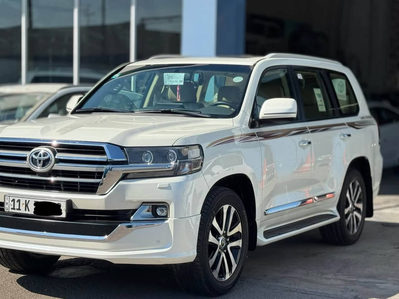 لاندكروز ٢٠١٩
بريم 

ممشى ٦٥ الف كيلو متر 

كفالة عامة من الصبغ والتبديل
والبارد والدبل كود والفتح 

دشبول لكرز 
٨ ايرباك 
دبل ماوس
ثلاجة 
تشغيل عن بعد
سلايد 
دبل كرسي كهرباء
كشن ٣ حركات 
حساس امامي
حساس خلفي
Dvd ب قمارة 
طفاية امامية 
شاشة اصلية 
سماعات 
جلد اصلي 
مري طوي 
تعتيم ذاتي
جنطة كهرباء

الخ من مواصفات معروفة 
السعر 49.500$ 
العنوان بغداد البياع
***********
