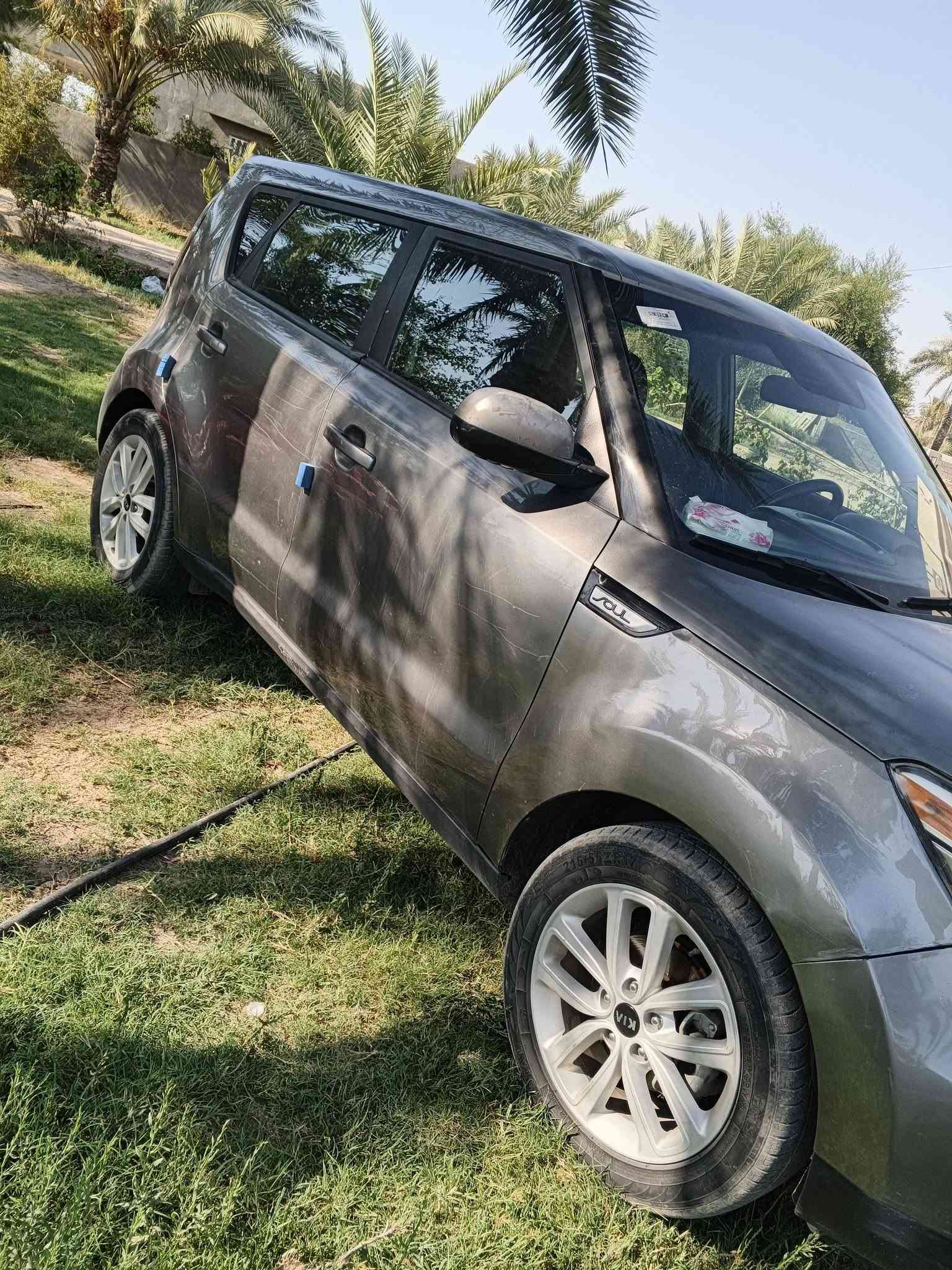 كيا صول امريكي موديل 18 مكينه 2000 جي دي مكفول مكينه كير حداديه تبريد ثلج ‏‪***********‬‏
مواصفات السيارة 
فول تحكم ستيرن كامل 
نظام سبورت قياده ذاتيه 
نظام تقليل صرف الوقود 
شاشه كبيره مثبت سرعة 
كاميرا خلفيه 
رقم سليمانيه بأسمي شخصيا سنويه لل 31 
السياره جاهزة من جميع النواحي تجي تكلب وتقتنع 
تخم تاير جديد وتبريد ثلج 
داخل شركه السياره الف متخلي عليها 
ادامه كامله من بلكات وفيت بم ونوزلات 
وحمام داخلي وخارجي 
ماشيه 100 💯 الف كم 
مكان السياره بابل مشروع المسيب 
السعر 98 وبيها شويه مجال 
 ***********
