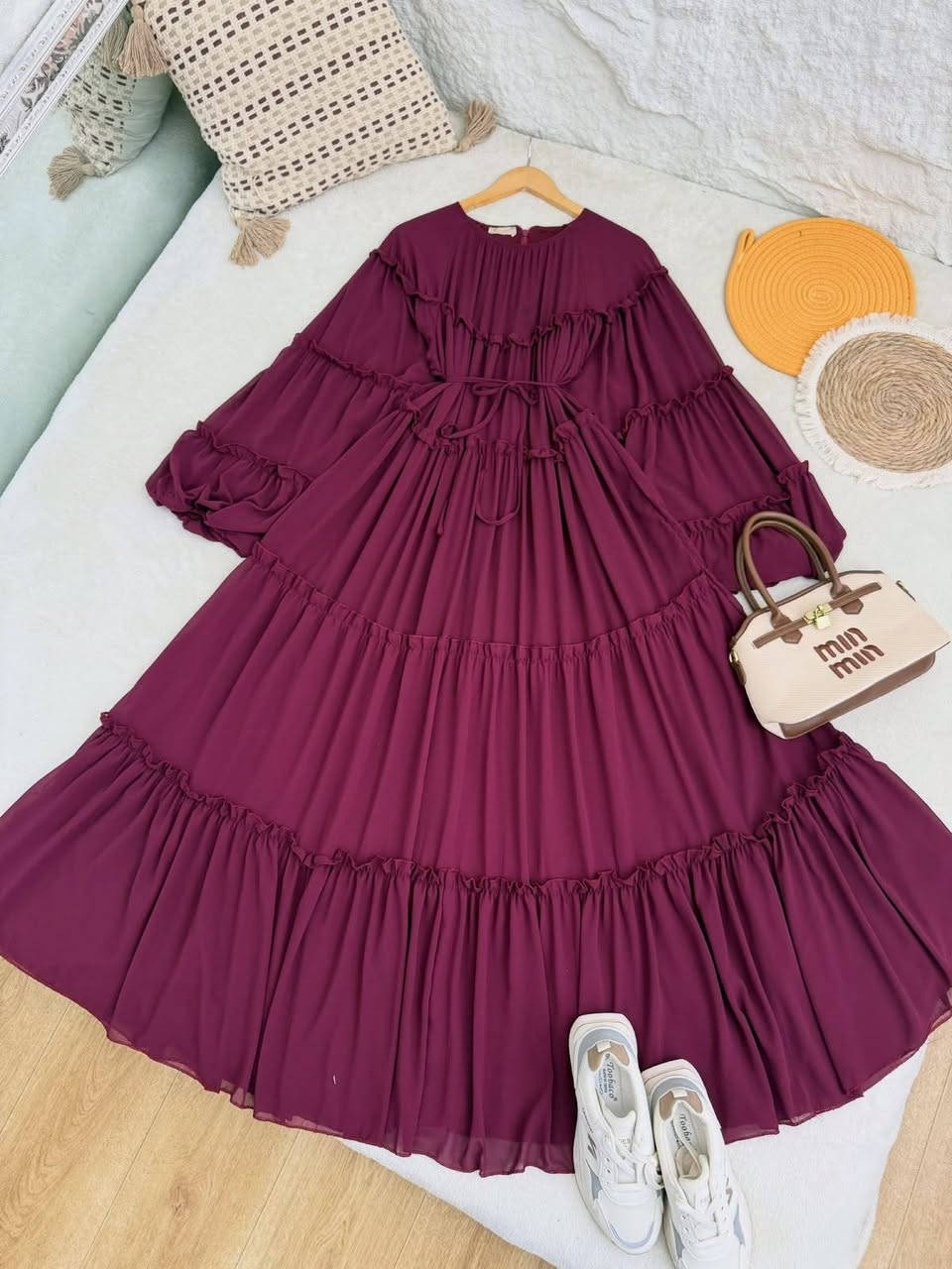 الاستفسار والحجز فقط واتساب+9647775744834
شيفون مبطن سعر 35
40 الى48
