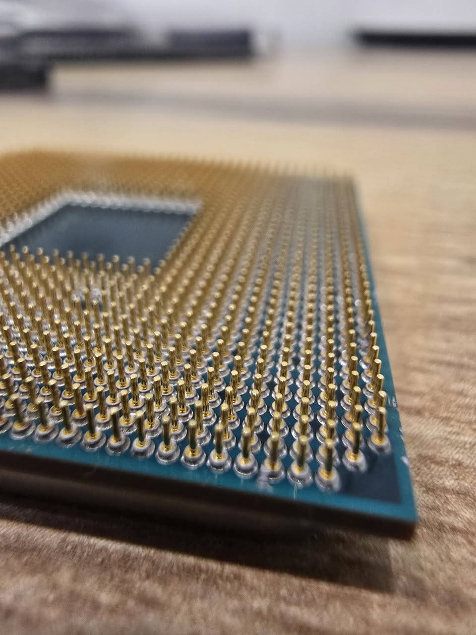 Ryzen 7 2700X • AMD • معالج