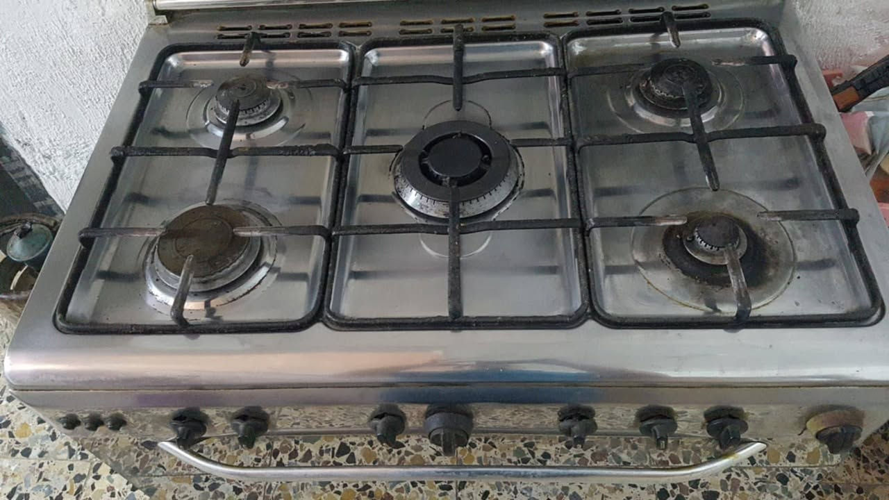 طباخ للبيع افريش مصري شغال كل نقص مابي مكاني بابل ثورة ***********
