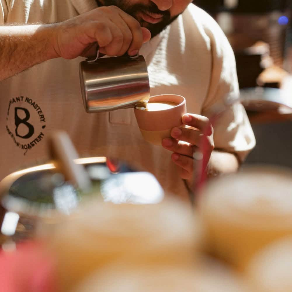 السلام وعليكم اخوتي
هيد باريستا!متفرغ
أجد جميع الاصناف البار☕️🥤
بضافه الى معجنات 🥮 🍰🥞
متواجد/وتساب ‭***********‬
