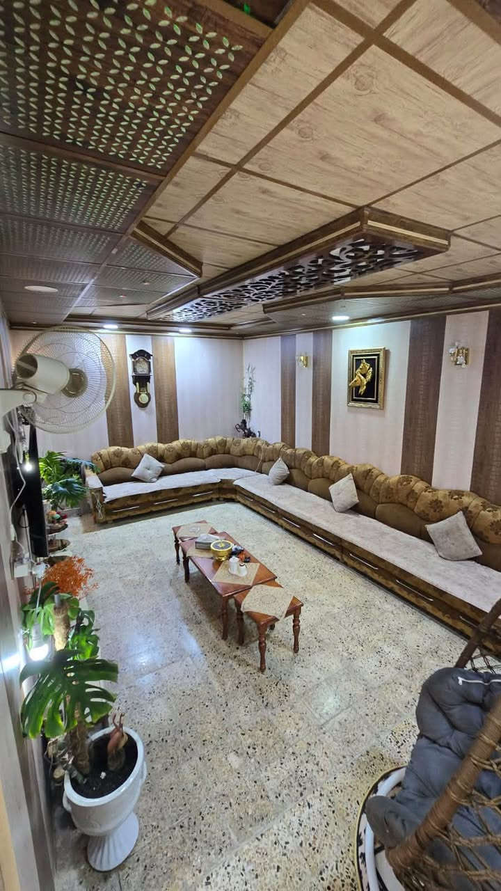 � دار للبيع في الموصل – الجانب الأيمن

📍 الموقع: الموصل – الجانب الأيمن – حي الإصلاح الزراعي، قرب دورة اليرموك

📐 المساحة: 300 م²
📏 الواقع: 340 م²

السعر: 145 مليون 

الدار طابقين 
4 غرف نوم
غرفتين كبار
غرفتين صغار
مطبخ حار ومطبخ بارد 
استقبال رجالي واستقبال نسائي

سند طابو ملك صرف

  ***********
