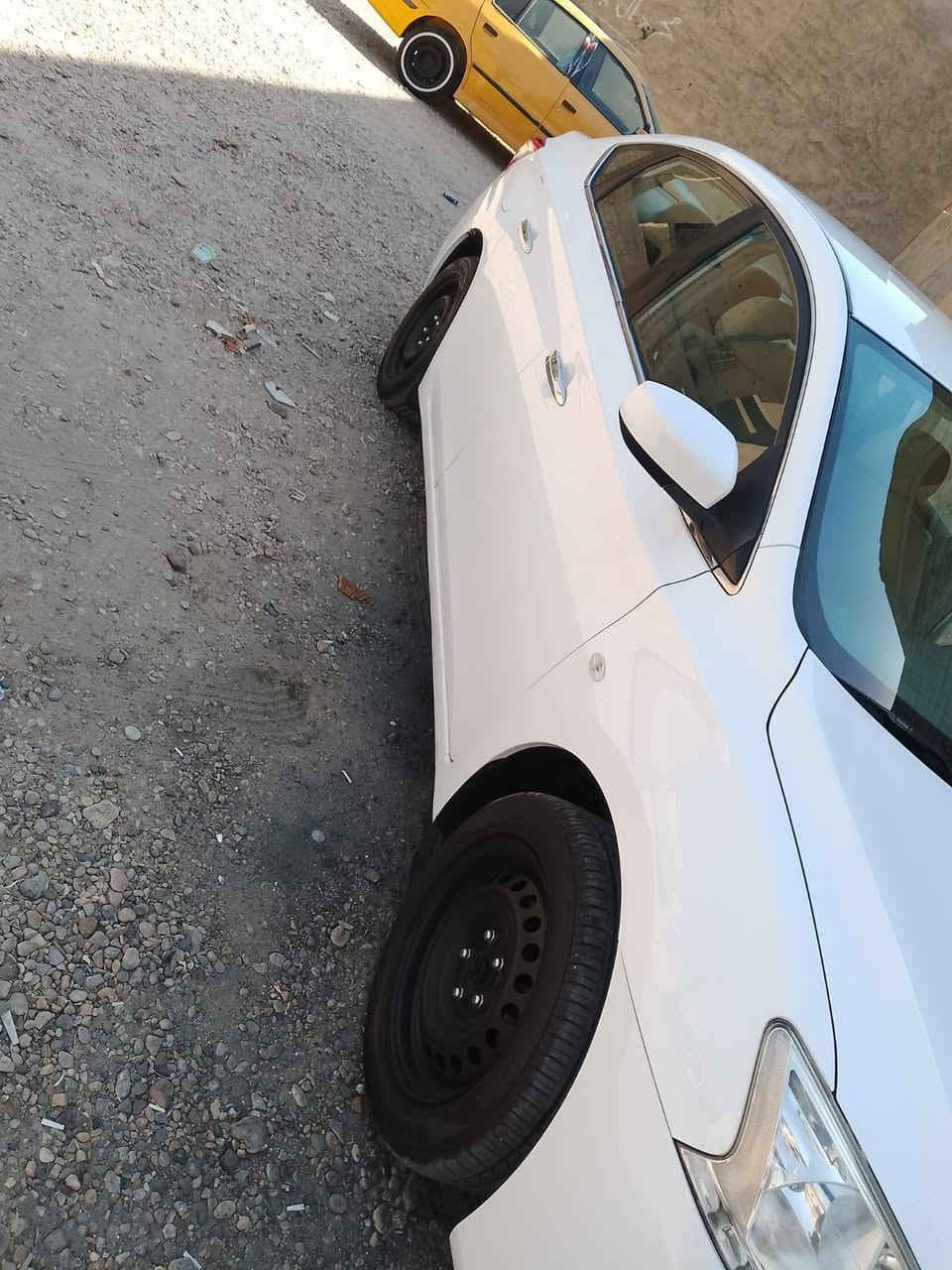 السلام عليكم نيسان سنتره محرك 1600 ماشيه 70 سبير منازل مقفوله من الدعاميه لدعاميه السعر 130  وبيه مجال مكان فلوجه ***********
