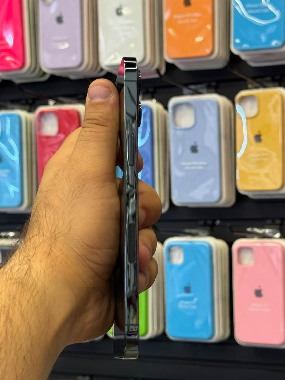️iPhone 12 Pro Max 512
ايفون 12 برو ماكس نيلي

ذاكره (512) نص تيرا

بطاريه 94‎%‎

نضافته 100/100

((تك سيم ))

موصل / حي السكر  

السعر خاص او اتصال

جهاز ماداخل اي صيانه 

توصيل ماعندي ماحبيت تاخذ الاحسن منه وانسب - نـَشاللۿہ 

***********
