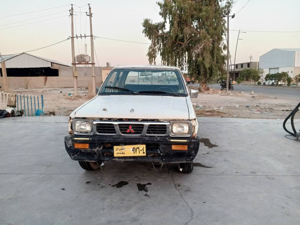 موديل 94
محرك ثري واي تيوتا  كير اوتوماتيك 
بدون حادث رقم بغداد. اصفر صاحبها متوفي 
السعر 20وبيها شويه مجال 
مكانها الرياض قريه الكفاح 
*********** كركوك, العراق
