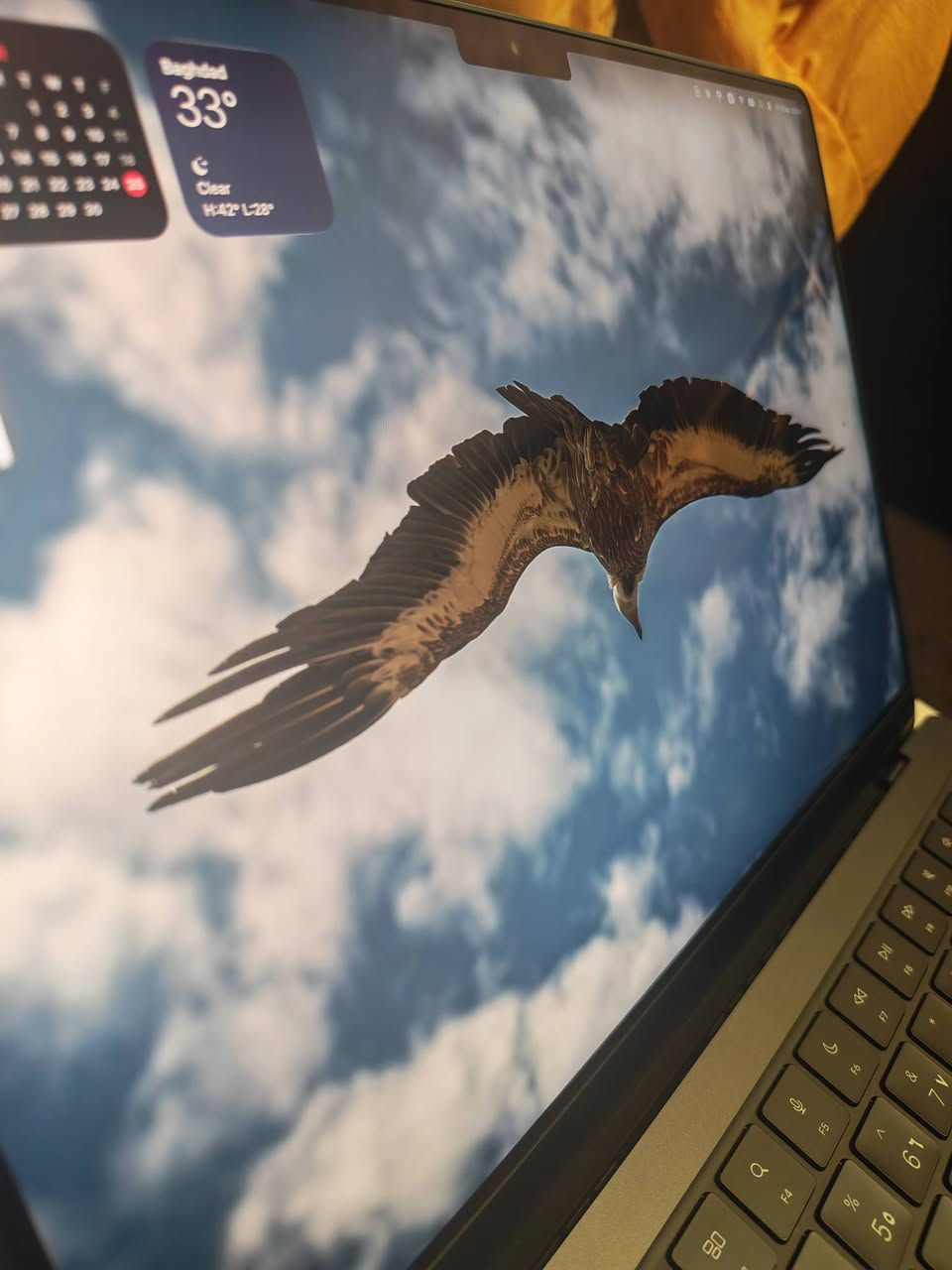 Macbook pro 14 m5 (٢,٤٠٠,٠٠٠ ) 
مواصفات:
شريحة m5
رام 16
تخزين 512
بطارية 100٪
عدد دورات 29
شاشة ١٤ انج
استعمال ٤ اشهر نظافة كاملة ماكو خدش الضمان بعد بي ٨ اشهر اخذته من menacom وصل الشراء موجود
مكاني بغداد حي الحسين
***********

نص مكتوب في الصور:
- MacBook Pro
- 14-inch, M5
- Chip Apple M5
- Memory 16 GB
- Serial number J7FPN9QK99
- macOS Golden Gate 27.0
- More Info...
- Regulatory Certification
- TM and (c) 1983-2026 Apple Inc.
- All Rights Reserved.
- MacBook Pro Battery Information: Model Information: Serial Number: F5DHP5003RB0000VD6 Device Name: bq40z651 Pack Lot Code: 0 PCB Lot Code: 0 Firmware Version: 0b00 Hardware Revision: 100 Cell Revision: 2e1d Charge Information: The battery's charge is below the warning level: No Fully Charged: No Charging: No State of Charge (%): 88 Health Information: Cycle Count: 29 Condition: Normal Maximum Capacity: 100% System Power Settings: AC Power: System Sleep Timer (Minutes): 1 Disk Sleep Timer (Minutes): 10 Display Sleep Timer (Minutes): 60 Sleep on Power Button: Yes Wake on LAN: Yes Hibernate Mode: 3 Low Power Mode: No Prioritize Network Reachability Over Sleep: No Battery Power: System Sleep Timer (Minutes): 1 Disk Sleep Timer (Minutes): 10 Display Sleep Timer (Minutes): 10 Sleep on Power Button: Yes Wake on LAN: No Current Power Source: Yes Hibernate Mode: 3 Low Power Mode: No Faroooq's MacBook Pro > Hardware > Power