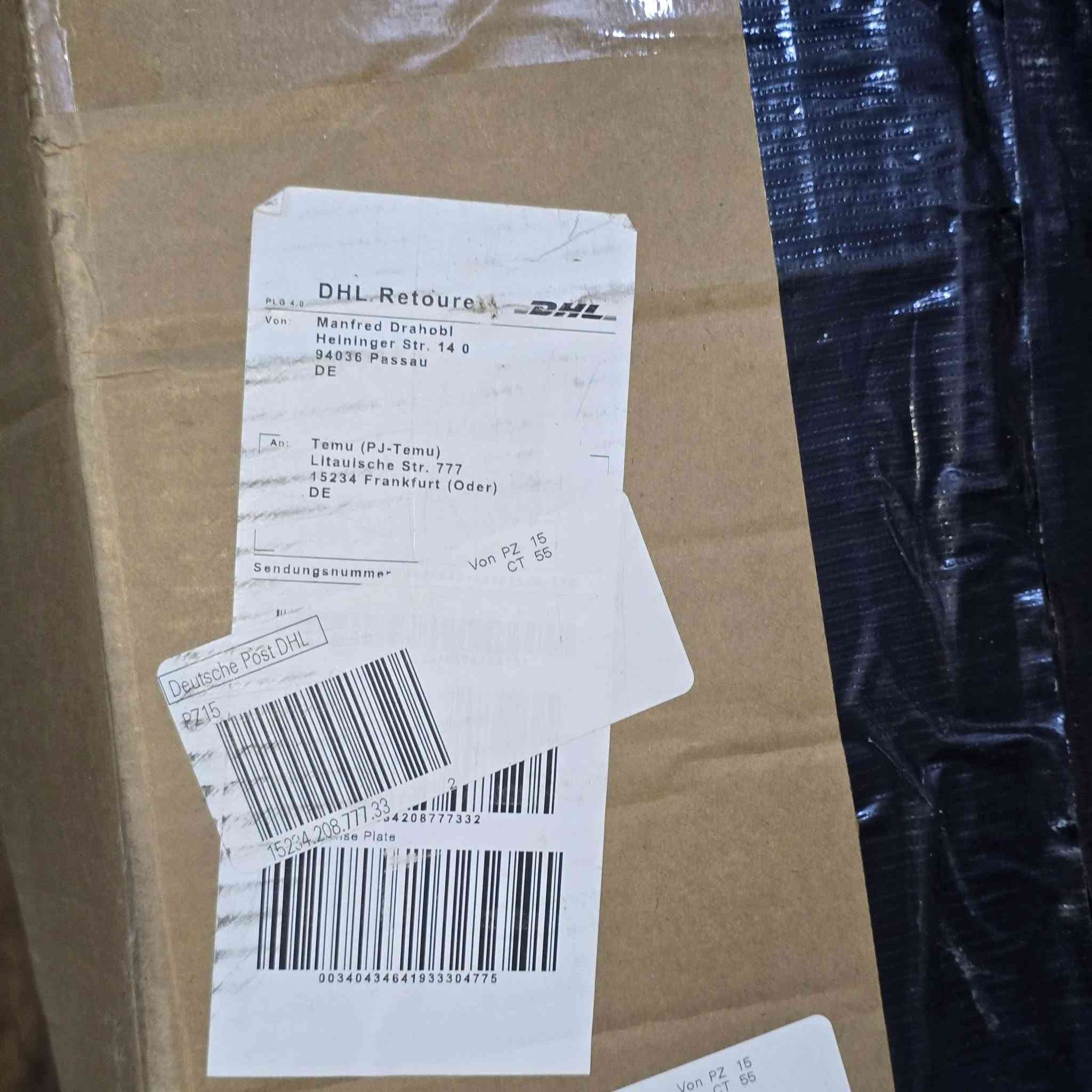 متوفر خيمه  نفخ dhl #سعر235  الف القياس طول ٣ متر والعرض 210 متر  وارتفاع  2متر   نوع القماش اكسفورد لون زيتوني 
  وزن 16 كيلو
