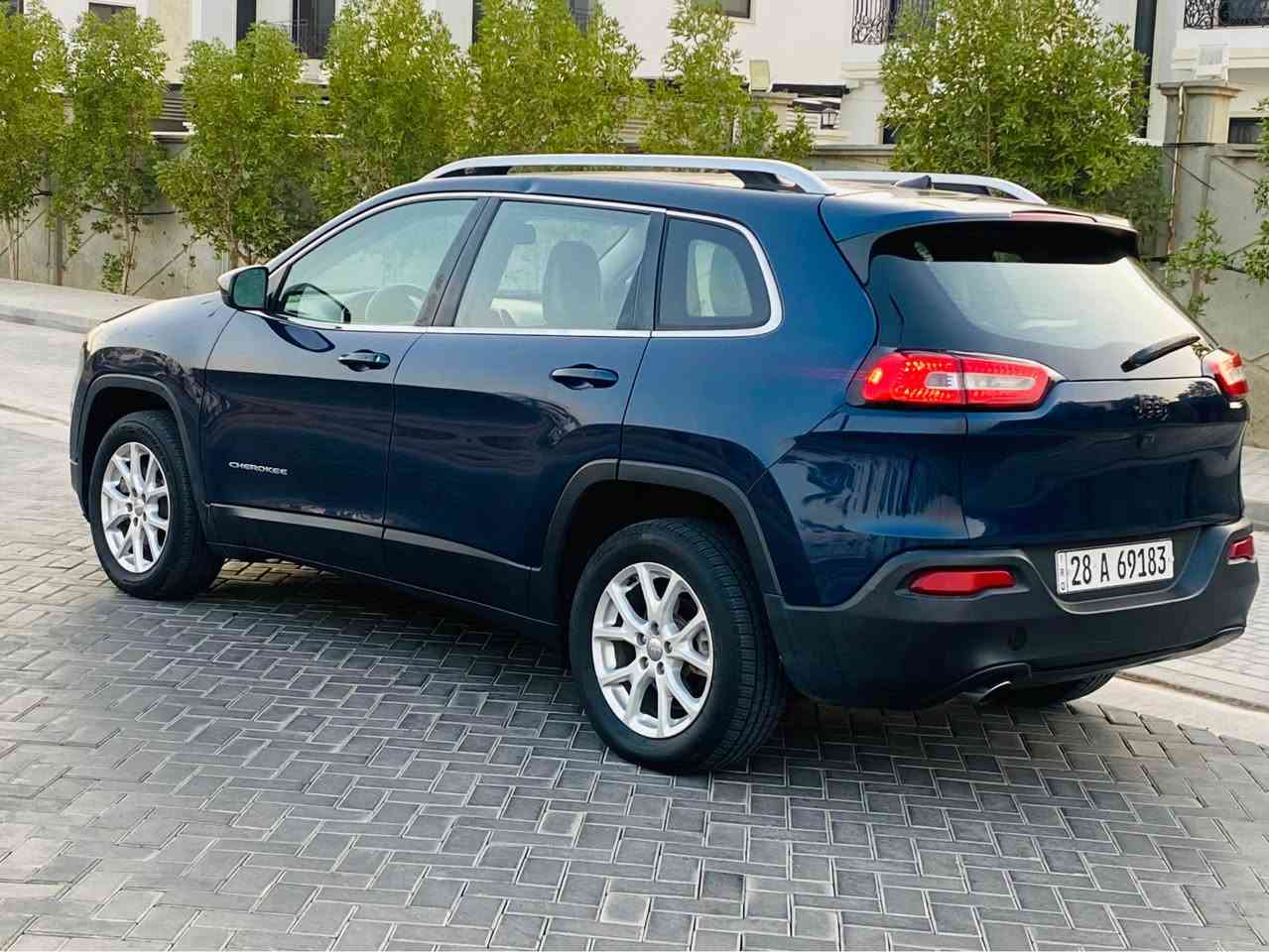 للبيع سياره جيب بزون موديل 
2018 وارد امريكي بدون حادث 
قبق جنطه وربع من جاملق الخلفيً والباقي مكفول كفاله عامه 
مكينه 2400 وكير وحداديه 
وتبريد قطعتين مكفولات مواصفات فول ماعدا الفتحة حساس +رادار + شاشه تاب كامره + 
تكحم ستيرن جهتين + لايت لد + تحديد مسار + نقاط عمياء 
سياره جديده وجاهزه من كلشي 
السعر98مجال بصيط عنوان كربلاء الاستفسار الاتصال ع الرقم***********مكلف بل نشر كربلاء, العراق
