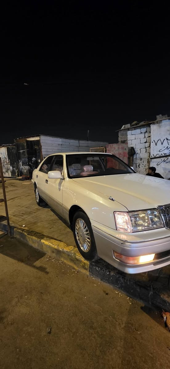 السلام عليكم راس الثور فلات دواخل عسلي تخبل مكينه وكير 3000 فيشتين تبريد وي السويج كسرتال اصل السيارة اي نقص ما بيها مصبوغه ظهر وقماره وبيها تبديل قبق مدكر خلفي باليابان فقط
رقم انبار مشروع وطني تحويل ثاني يوم السعر 88 وبيها مجال مكاني بصره 
 ***********
