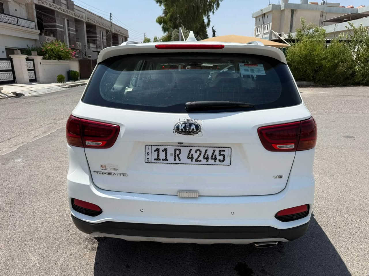 ا سورنتو 2020خليجي رقم بغداد بأسمي فول مواصفات فور ويل 4 كامرات بنوراما بيها 4 اصابع بارد يم قبغ البانزين وبراغي الباب مفتوحه السياره نظيفه جداً مكان السياره بغداد ماشية 100 السعر 260. للاستفسار الاتصال على ***********
