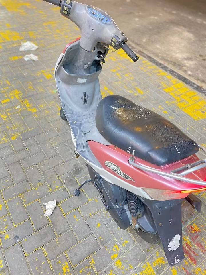 سلام عليكم شباب 
ماكس قجمه مبدل فقط ولفات   دراجه كامله سلف كهربايت كله شغاله كفرات باله ومختمات عينه لايات سكنات برغي ما ناقصه سعر 650 وبيه مجال بسيط العنوان التنومه قرب جسر الإيطالي 
رقمي ***********

