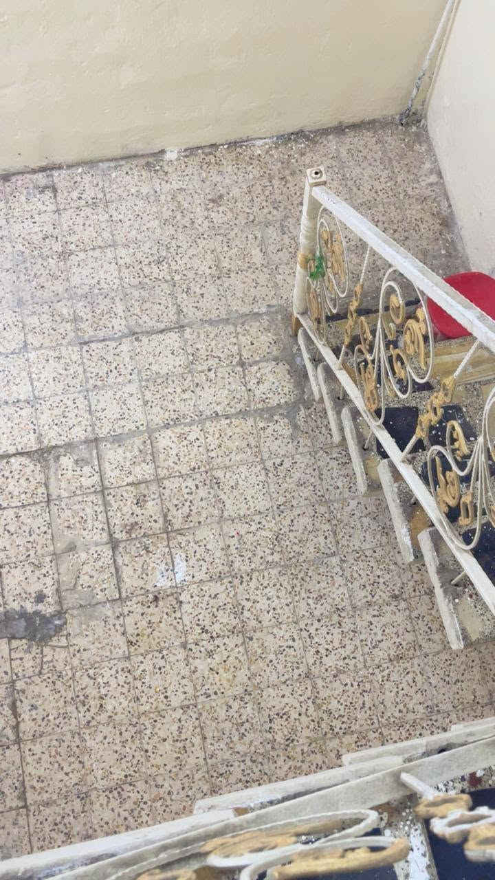 نص قطعه شرگ
مدينة الصدر
قطاع39  
غرفتين نوم وصاله واستقبال 
3حمامات 
المساحه 75مترا 
سند 25 مفروزه ومستقله  بالفرع العريض
رابع بيت عن شارع الفلاح الرئيسي مقابل جامع علي الاكبر

اي استفسار تفضل واتساب :- ***********

#بيت_للبيع #مدينة_الصدر #عقار_للبيع
