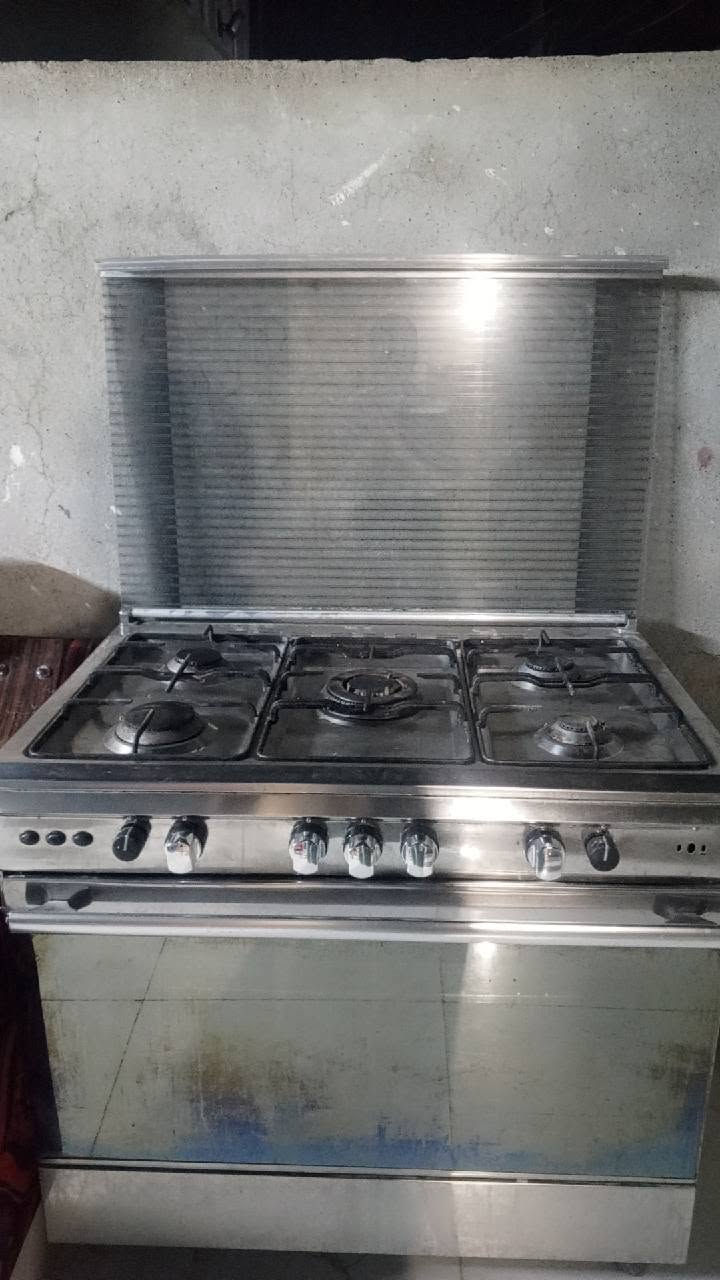 طباخ • شرط نظافة • تنظيف سيارات