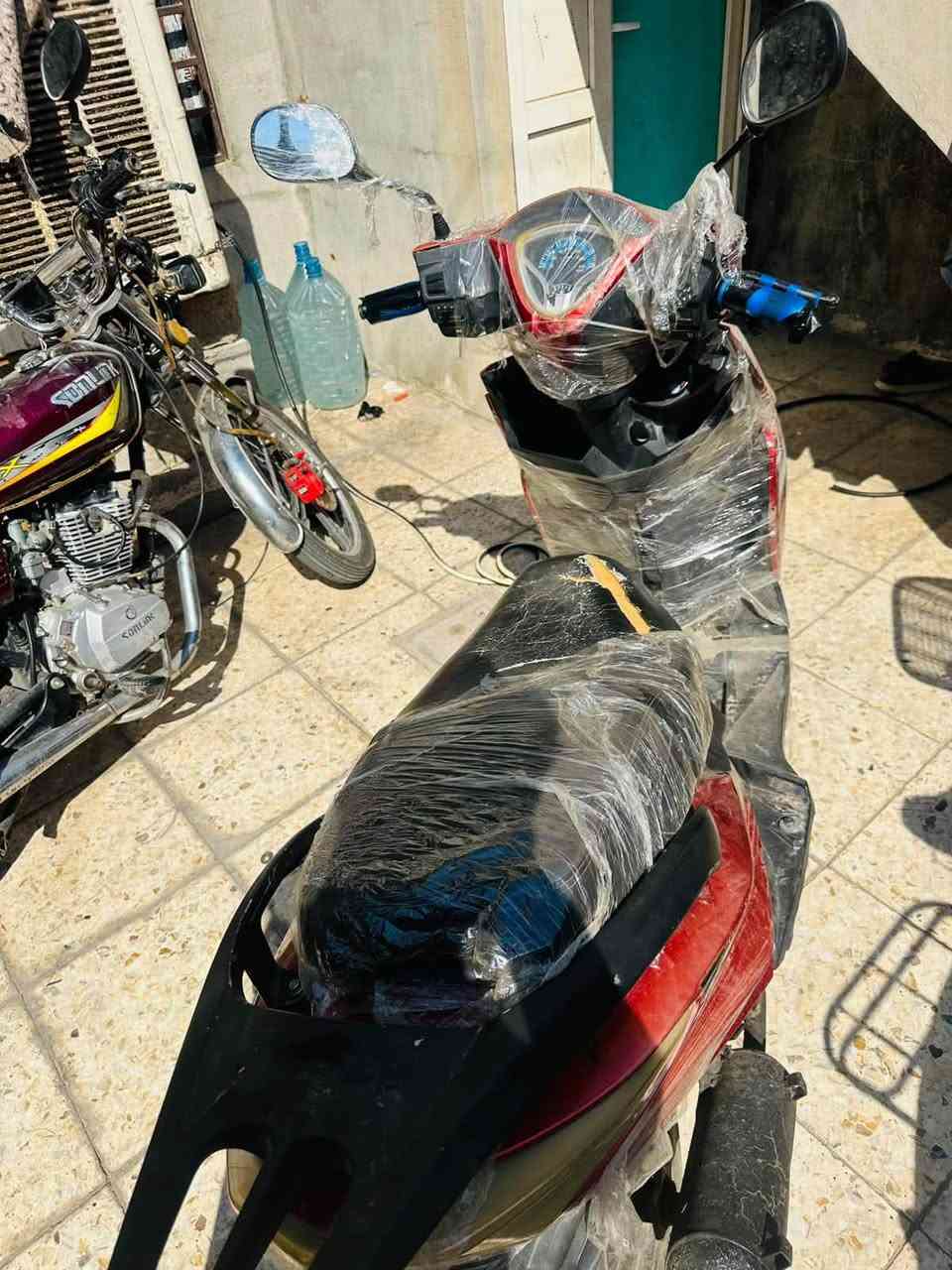 موطور • قابل تفاوض • مستعجل