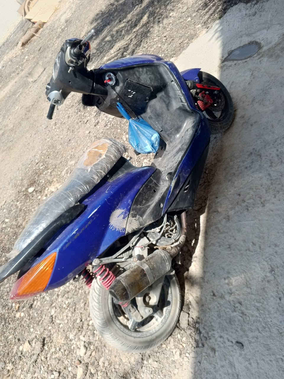 سلام عليكم دراجه سكنز نثيه للبيع سعر 450 وبيهه مجال دررجه تخبل صالنصه رياضي مكاني بغداد الغزاليه ***********
