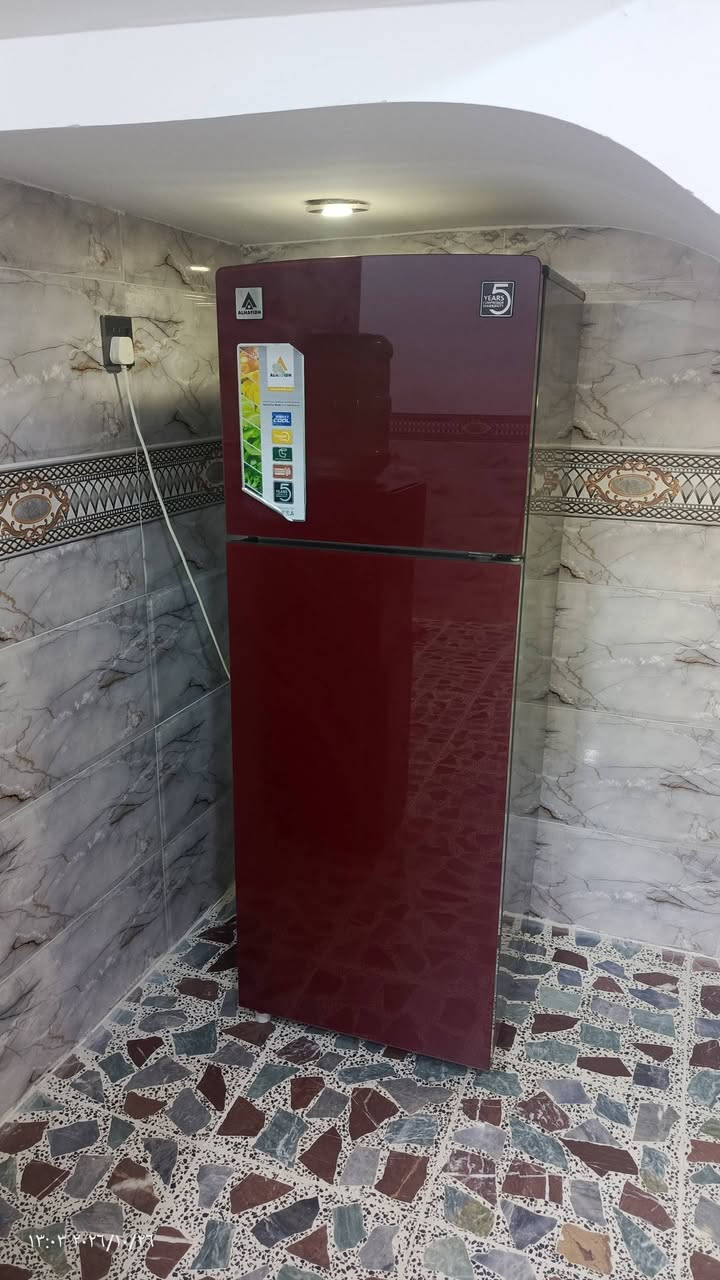 ثلاجة للبيع