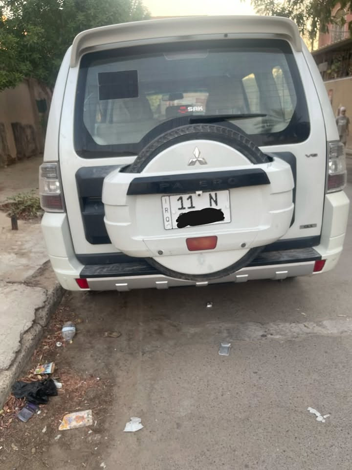 سلام عليكم
باجيرو جبتو  
سعر ١١٥ 
مديل ٢٠٠٨ 
سياره كفاله 
بيها بارد بس بلجامغ اليمنه بس 
رقم ***********
