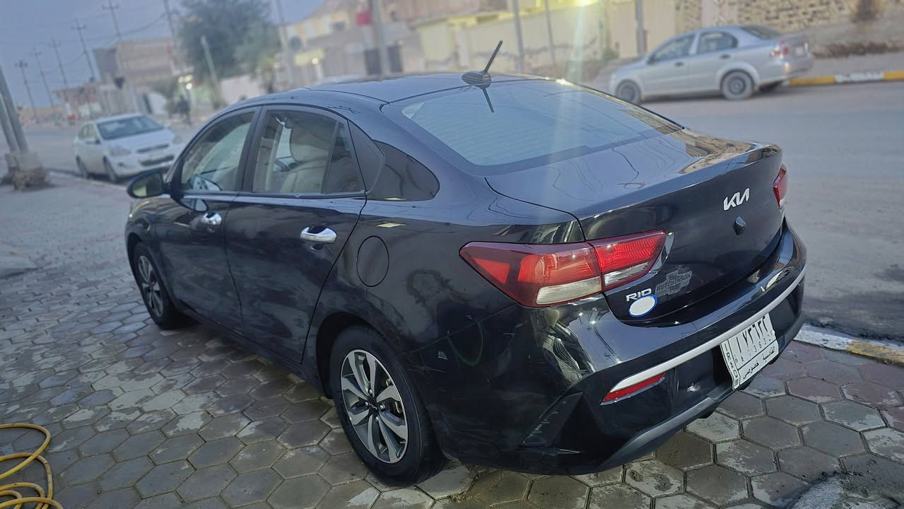 ريو 22 مكفولة
***********
ضرر خفيف شفة البنديد داخلة كلين
105
بصمة فول
ماشيه 85 ميل 
مكينة 1600 دوش 
تحكم شاشه كامره 
مثبت سرعة 
مانع الانزلاق 
ايكو سبورت 
قيادة ذاتية 
تبريد تدفه كاملة 
صندوق ذكي 
معوقين بـ 28 تصيرة حرة 
وكالة عامة من المالك
