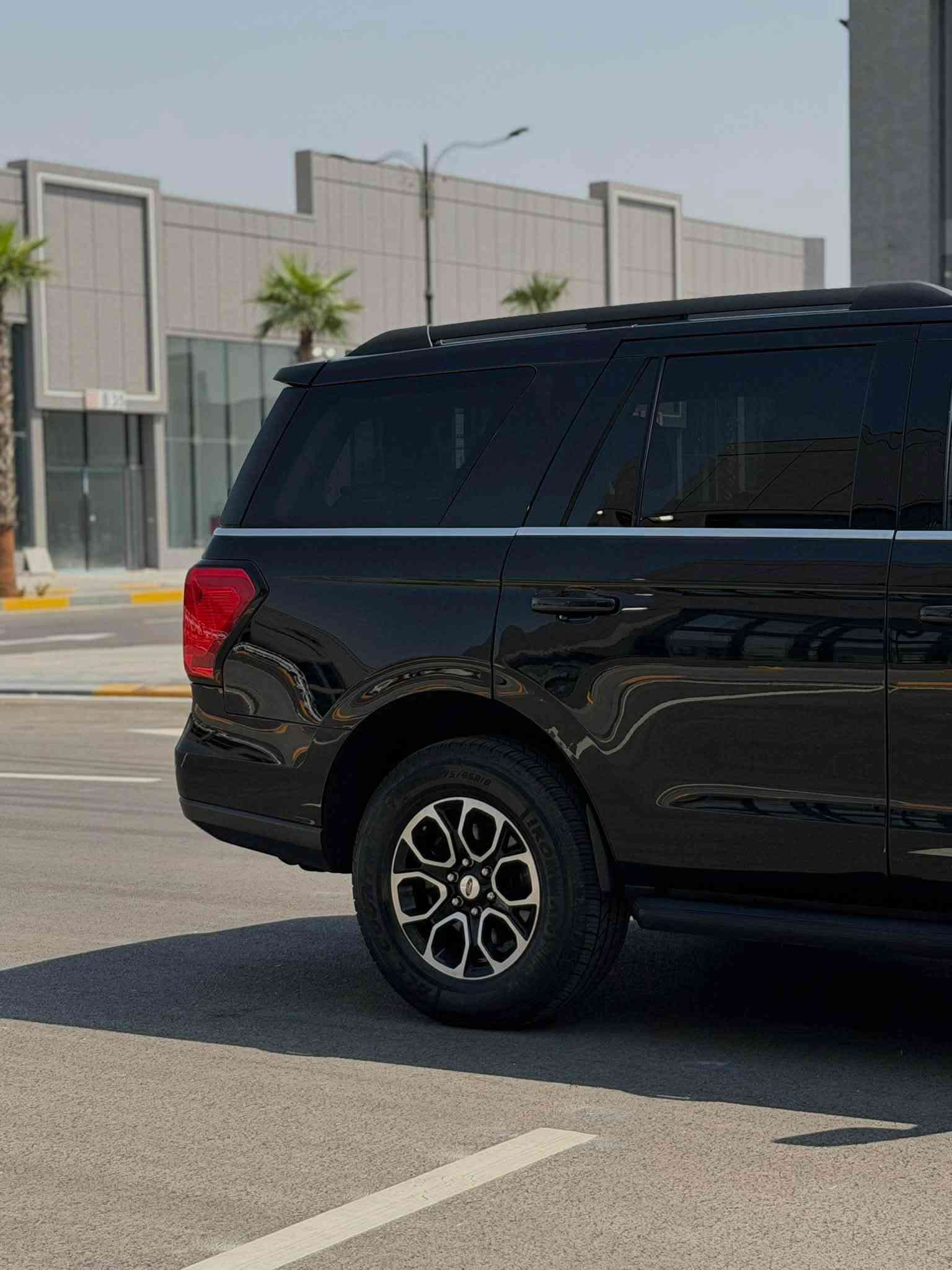 FORD EXPEDITION XLT 2024
فورد اكسبدشن ٢٠٢٤ xlt
مواصفات فول ماعدة بانوراما
شانصي قصير
ضرر بونيد جالمغ تبدل شركة 
ارباك سترن سيستم
بدون دواخيل 
83الف ميل ماشي
صورة حادث موجود⬇️
سعر بدون رقم 295$ 
تترقم شيمالي 
مكان اربيل
الاستفسارات اكثر ⬇️📞
***********
