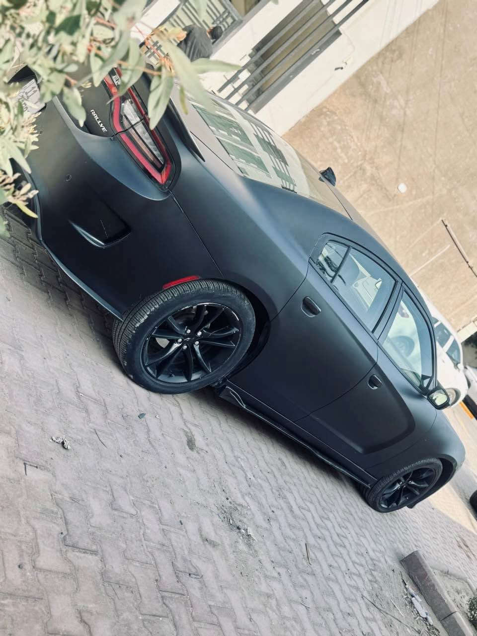 🔥 دودج تشارجر (Dodge Charger Rallye) للبيع 🔥

 دودج تشارجر (Rallye) 2017  اصـل
 مغلفة أسود طافي  (Matte Black) موجود عندي فديو قبل التغليف 
رقم بغداد ب اسمي سنوية لل2028 مداور ثاني يوم 

السيارة جاهزة بدون اي نقص 

للتواصل والاستفسار: [*********** / واتساب] الرفاعي, ذي قار
