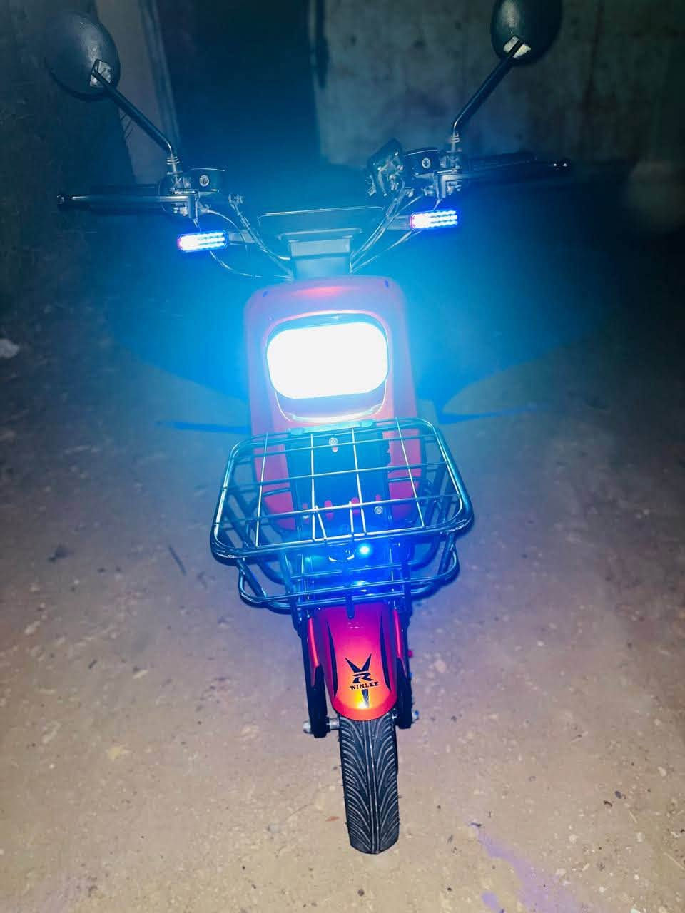 R8 لون مميز للبيع
السعر جداً مناسب ومقبول .!

الاستفسار على هذه الرقم
***********/راسلني خاص على هذه الحساب .!!

