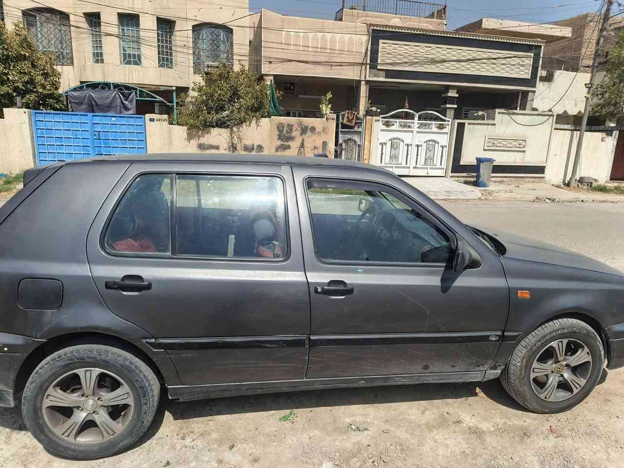 السلام عليكم
شباب عندي هاي الكولف موديل ١٩٩٣ تبريد كير مكينه حجمها ٢٠٠٠ اريدها مراوس بسايبا نضيفه 
سعرها ب٣٢ مكاني بغداد البياع الاتصال ***********

