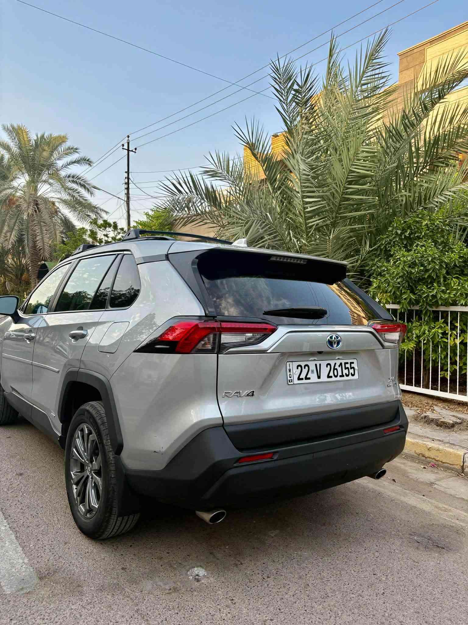 راف فور 2024 xle بريميوم هايبرد
ماشية : 20 الف ميل
اللون : سلفر 

المواصفات : 
فتحة
بصمة
كشنات جلد 
كشن كهرباء
صندوك كهرباء
بصمات ابواب 
بصمة صندوق 
ترحيب عند اقتراب البصمة 
اوتو هولد
هندبريك بصمة 
حساسات بالمراية
أنظمة قيادة
باقي المواصفات معروفة للxle البريميوم 

صور الضرر مرفقه بالمنشور 

بدون صبغ السيارة 
جاملغ مبدل بلاد نفس اللون 
ايرباك دركة راجع سستم 

بدون اي نقص
بدون شواصي بدون لغد 
رقم اربيل ( دخول جديد )

السعر : 258$ وبيه مجال بسيط

المكان :بغداد - العامرية

للاستفسار : ***********
