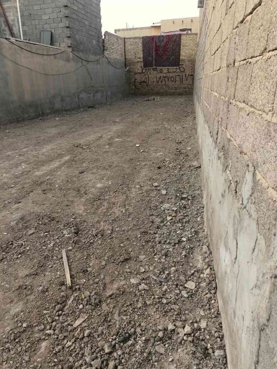 ترهم اقصاد مريح اذا مقدمه زينه ***********
قطعه ارض على شارع العام بشارع المصاليخ مقابيل ابو فاطمه المضمد المساحة 200متر الواجهة 7ونص ونزال28
