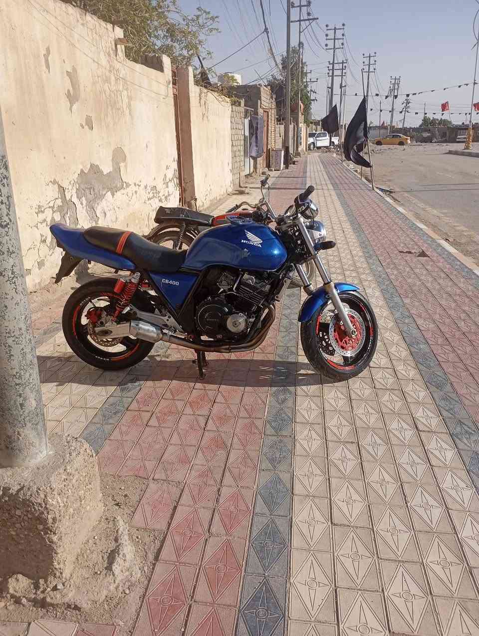دراجه بطح اوراق مكينه جديده اسعرواحد ونص وبيها مجال وذا اكومروس عنوان سوق شيوخ***********
