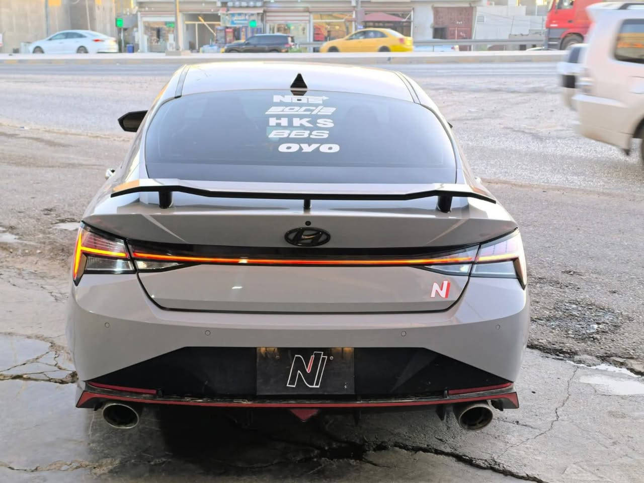 هيونداي النترا N
للبيع سيارة النترا موديل 2023 رياضية مميزة السعر 100 ورقه وبيها مجال بسيط بدون لوحات تصليح ممتاز تجمع بين القوة والتقنيات الحديثة والأداء الممتع.

🔹 محرك 2.0 لتر تيربو بقوة 276 حصان
🔹 ناقل حركة عادي (يدوي) 6 سرعات
🔹 اكتڤ اكزوز مع طلقات رياضية مميزة
🔹 لون مميز وجذاب سمنتي 
🔹 جناح خلفي رياضي
🔹 دوسات رياضية ألمنيوم
🔹 شاشة عدادات ديجتال 10.25 إنش
🔹 شاشة ترفيه 10.25 إنش
🔹 Apple CarPlay و Android Auto
🔹 نظام صوت Bose فاخر
🔹 شاحن لاسلكي للجوال
🔹 مقاعد N رياضية جلد مع Alcantara
🔹 شعار N ضوئي على المقاعد الأمامية
🔹 إنارة داخلية محيطية (Ambient Light)
🔹 بصمة تشغيل ودخول ذكي
🔹 تراكشن كونترول
🔹 نظام Launch Control
🔹 دفرنس إلكتروني رياضي (e-LSD)
🔹 كاميرا خلفية وحساسات
🔹 أنظمة أمان ومساعدة سائق متطورة

ملاحظه السيارة صبغ  عام صور الحادث منشوره مع الصور ورقم الشاصي ايضا 
الاتصال *********** واتساب موجود
عنوان بابل
