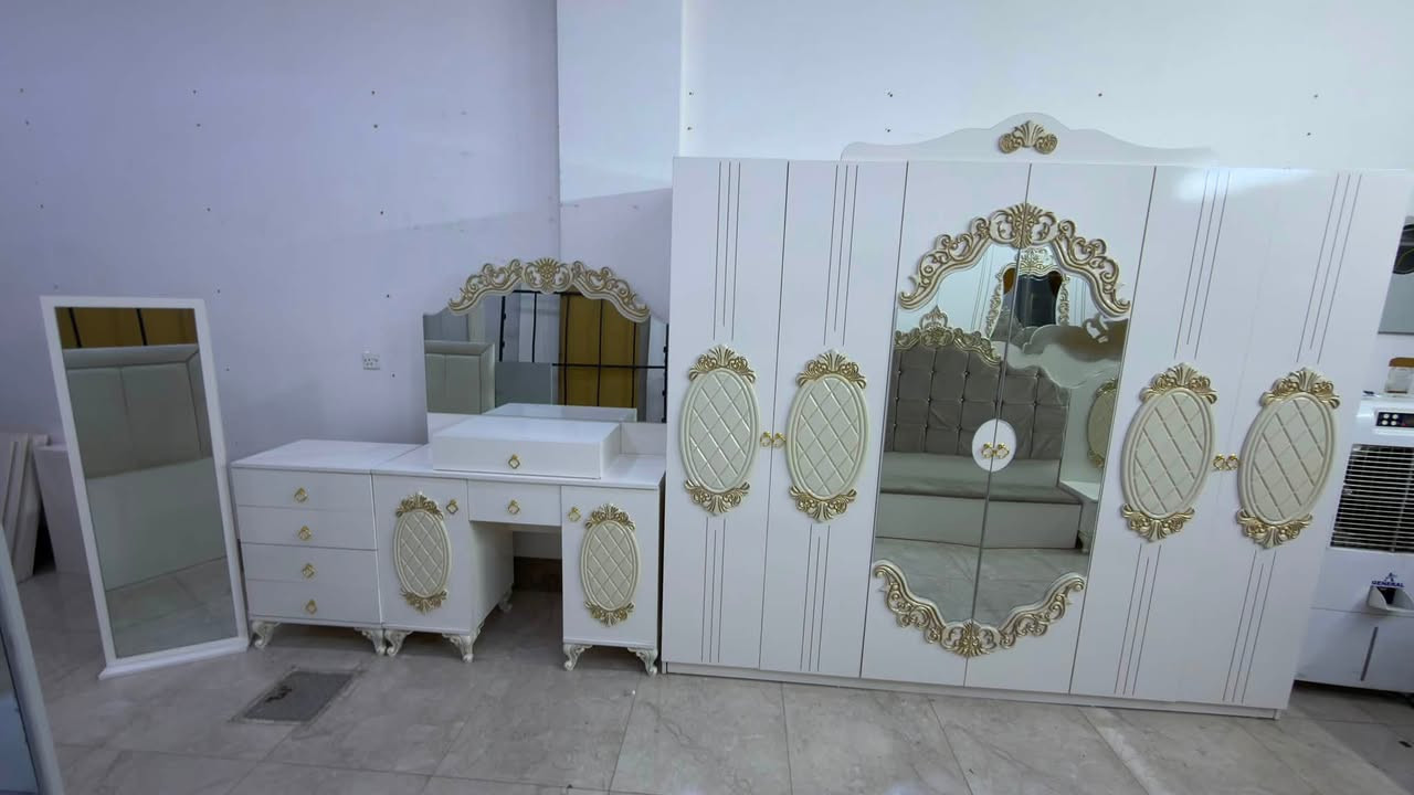 غرفه نوم ملكي 8 قطع نظافه ميه بل ميه السعر 750 الف مع شد والنقل وبيها مجال
***********
***********
