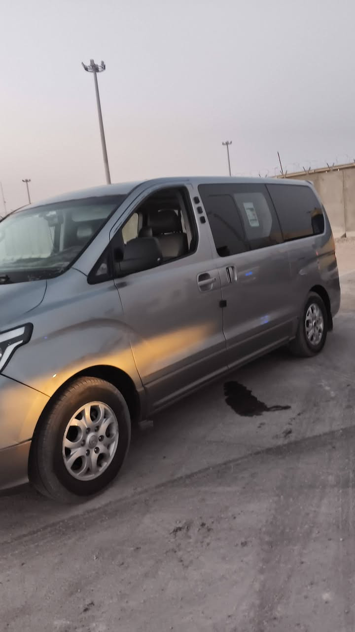 السلام عليكم سياره للبيع موديل ٢٢ دبلو السياره ٨ راكب VIP فول مواصفات تنتات بنوراما بيها قطعه وحده صبغ ابمجمه السعر ٢٣٥ ورقه  وتريدها مع خط أو بدون خط 
٫
٫ 
للتواصل 
***********

