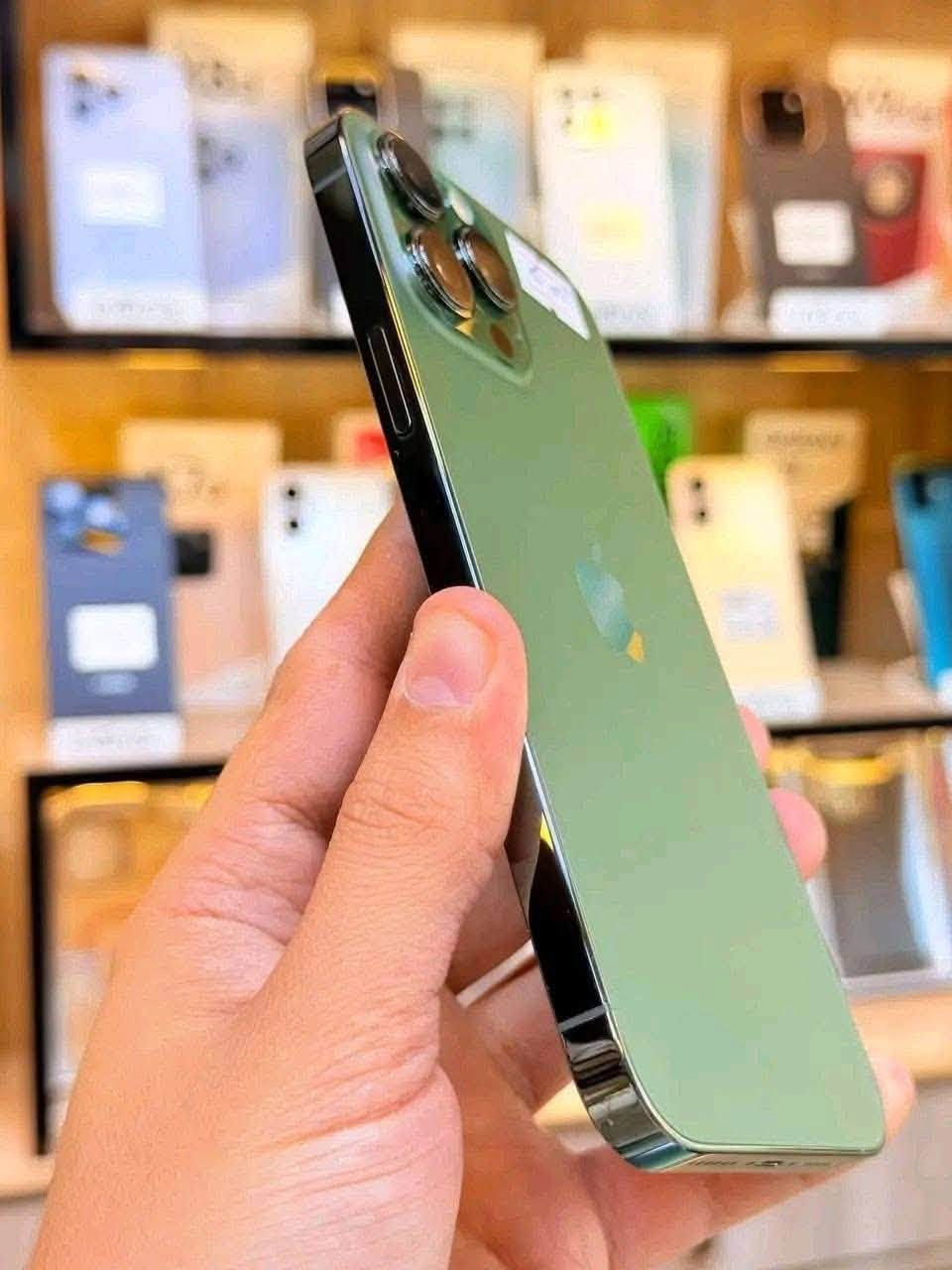 السلام عليكم ورحمة الله وبركاته
#_ايفوان_13برو_ماكس

ذاكرة 256

بطارية 🔋 76

مستبدلة فقط شاشة

#السعر_خاص

***********
