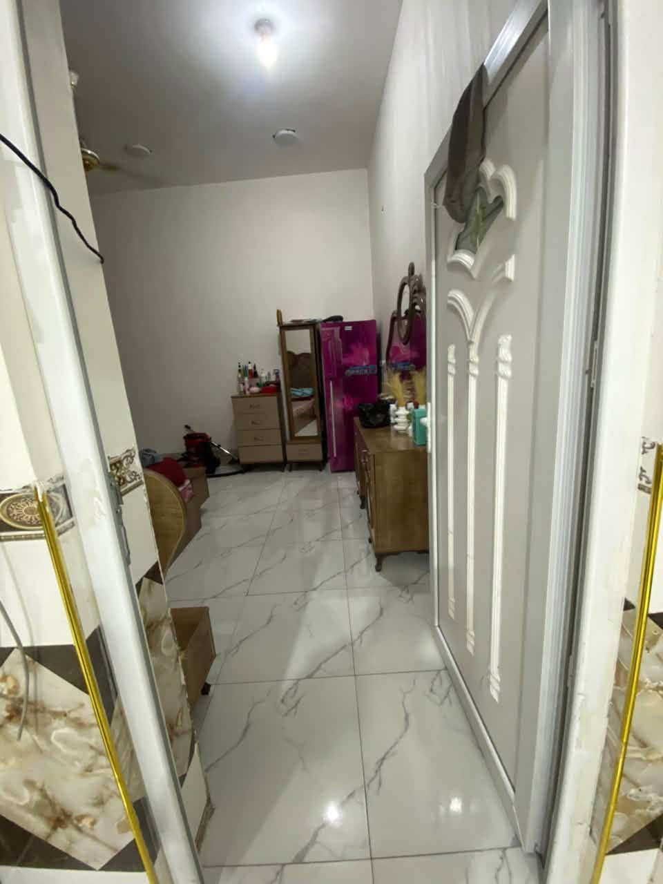 #دار_للبيع

📍الشطرة-حي الامين الثانيه

📐 120 متـر 

🔺محتويات البيت :
غرفة+استقبال+صاله+مطبخ+صحيات داخليه وخارجيه .

🔺لمعرفة السعر علق بـ تم .

☎️للاستفسار و الإستعلام☎️
📍موقع المكتب
 الشطرة_قرب مدرسة الحدباءمجاور حسينة خدام آل محمد 
***********  علي إيهاب 
*********** حسين الغالبي
