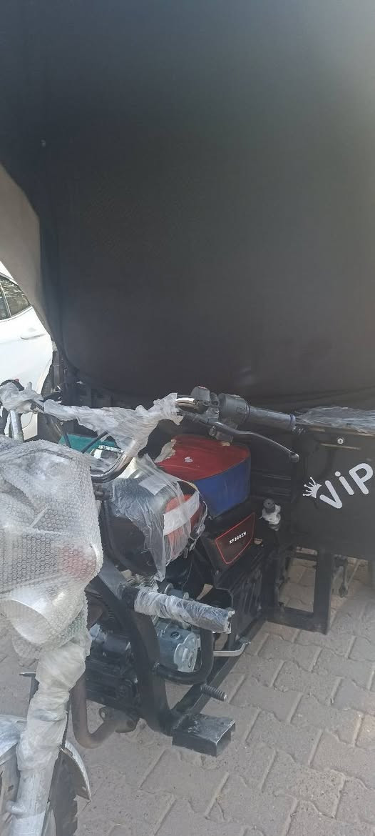 للبيع ستيته 150cc موديل 2019

المحرك بحالة جيدة جدًا وبشرط الفحص، وما مفتوح ولا متصلّح.
الكاربريتر، الشانصي، والگيربوكس كلها بشرط المشتري.

السعر: 1,250,000 دينار قابل للتفاوض بشكل بسيط.

للاستفسار والتواصل: ***********

سلام علیکم هاوڕێیان ماتۆڕەی سیتایە بۆفرۆشتن150مۆدیل2019ی گیرومەکینە بەشەرەتە مەکینەکەی نەکراوەتەوە کابریتەرو شانصی و گیربۆکس گشتی بەشەرتە نرخی1250تۆزیک مجلەی تێدایە***********

