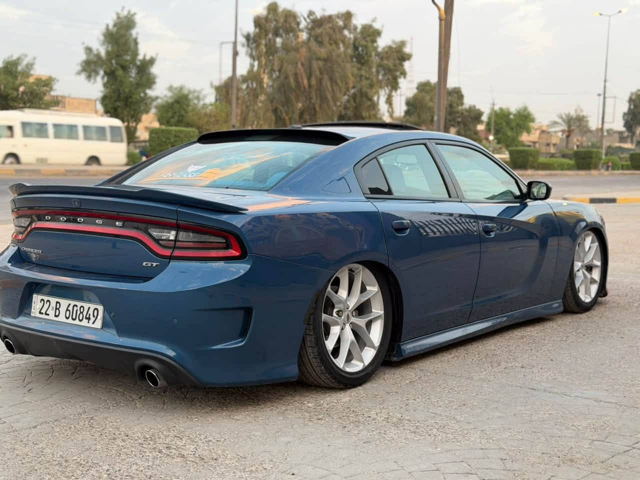 السلام عليكم ً
للبيع. چارجر GT  موديل.  2020
وارد خليجي محرك 3600 
2 ويل فول مواصفات للاخير 
ماشيه 48 mil  السيارة مدوشمه شادلها 
جكات
مكفوله من الصبغ والتبديل بقط بيها مكانين بارد ممبين BDR
السياره جديده بمعنى الكلمه 
السعر 260 وبي مجال 
مكان السياره بغدادالسيديه
